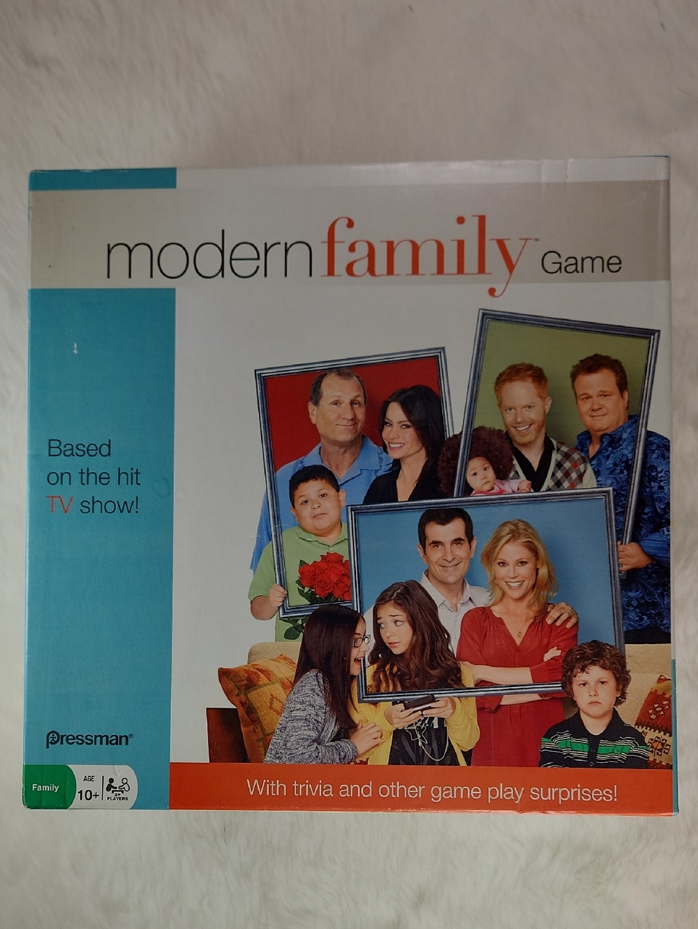 MODERN FAMILY GAME, Family Game, 10+, 2-9 Players, FOX/Pressman, 2011 TV TRIVIA